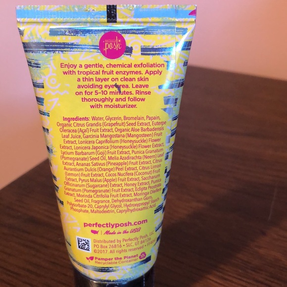 Perfectly Posh Pineapple Pick Me Up Face Mask NEW AND SEALED!! - Picture 2 of 2